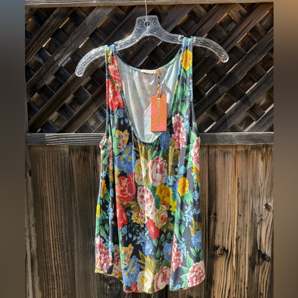 Novella Royale Bff Rose Garden Tank , Large, NWT